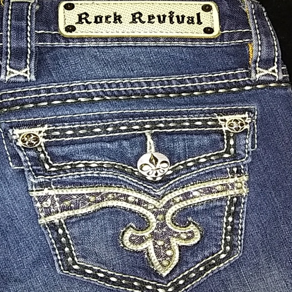 Rock Revival Jeans - Picture 3 of 4